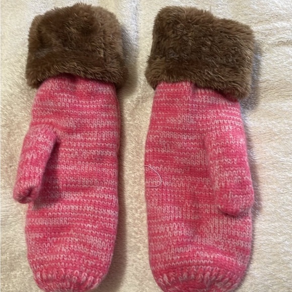 Pink Knit Hat and Mittens Set with Faux Fur Trim - Picture 4 of 6